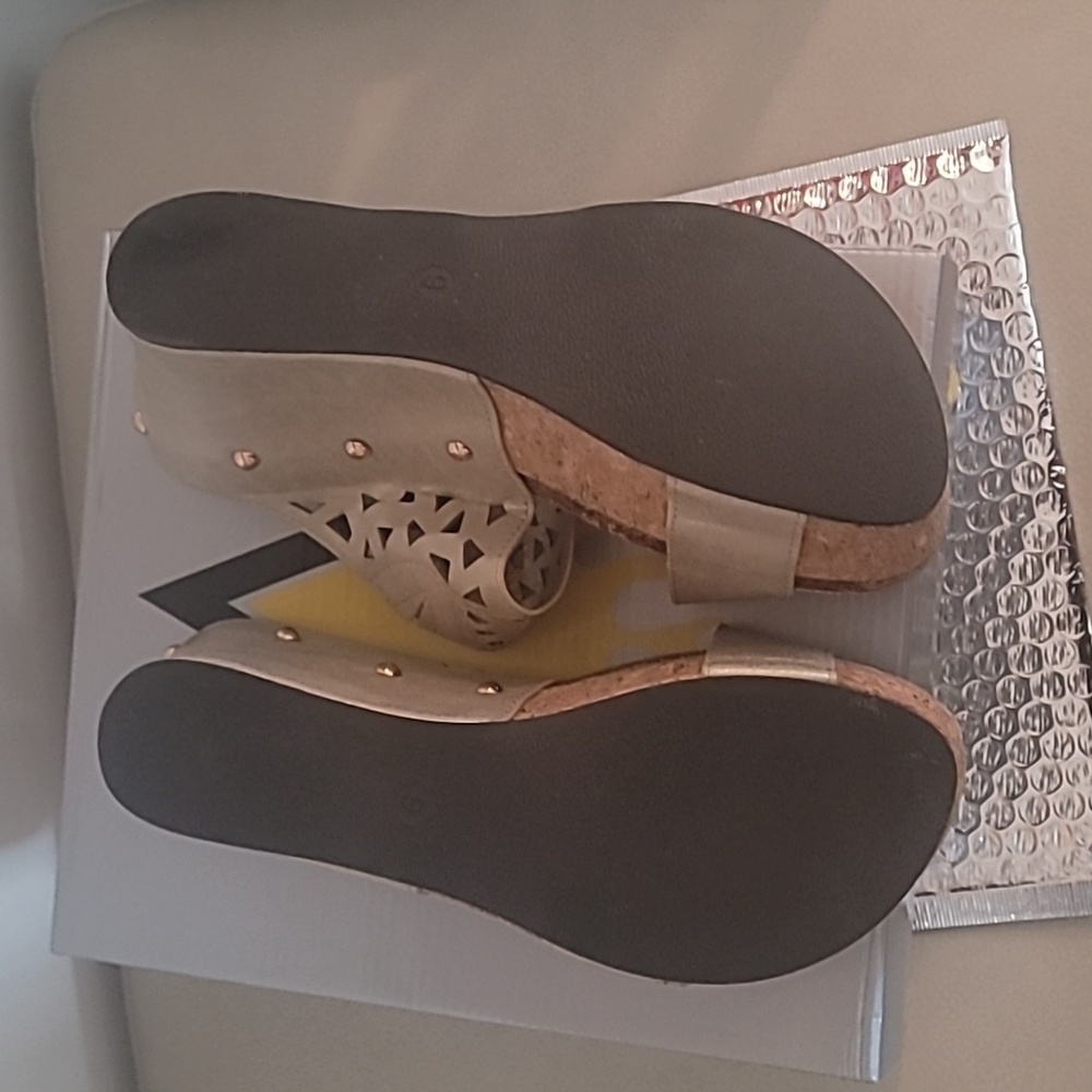 VOLATILE SLIDE SANDALS - Picture 5 of 5